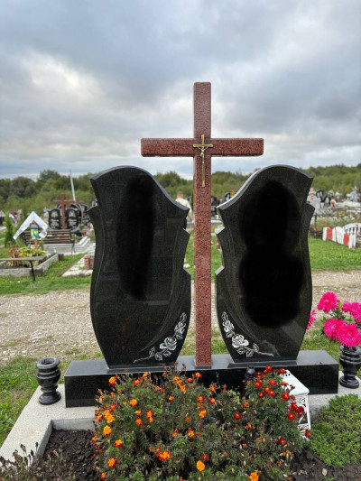 Двойной памятник ПП-14