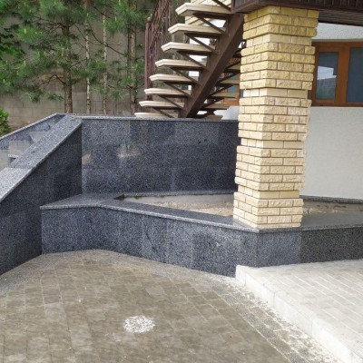 Лестница из гранита Л-15