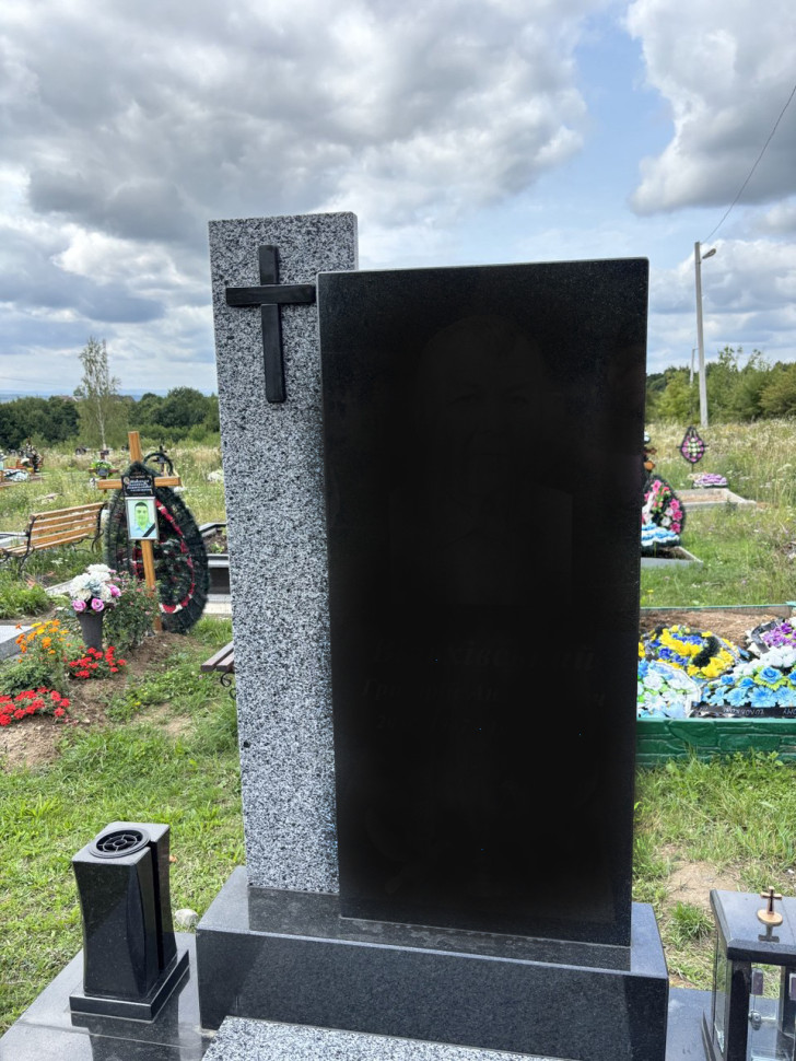 Одинарний пам'ятник ОП-38